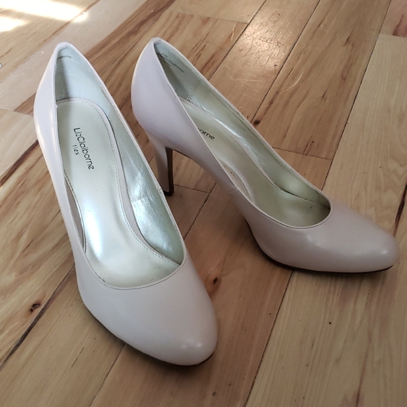 Liz Claiborne Nude heels - Picture 2 of 5